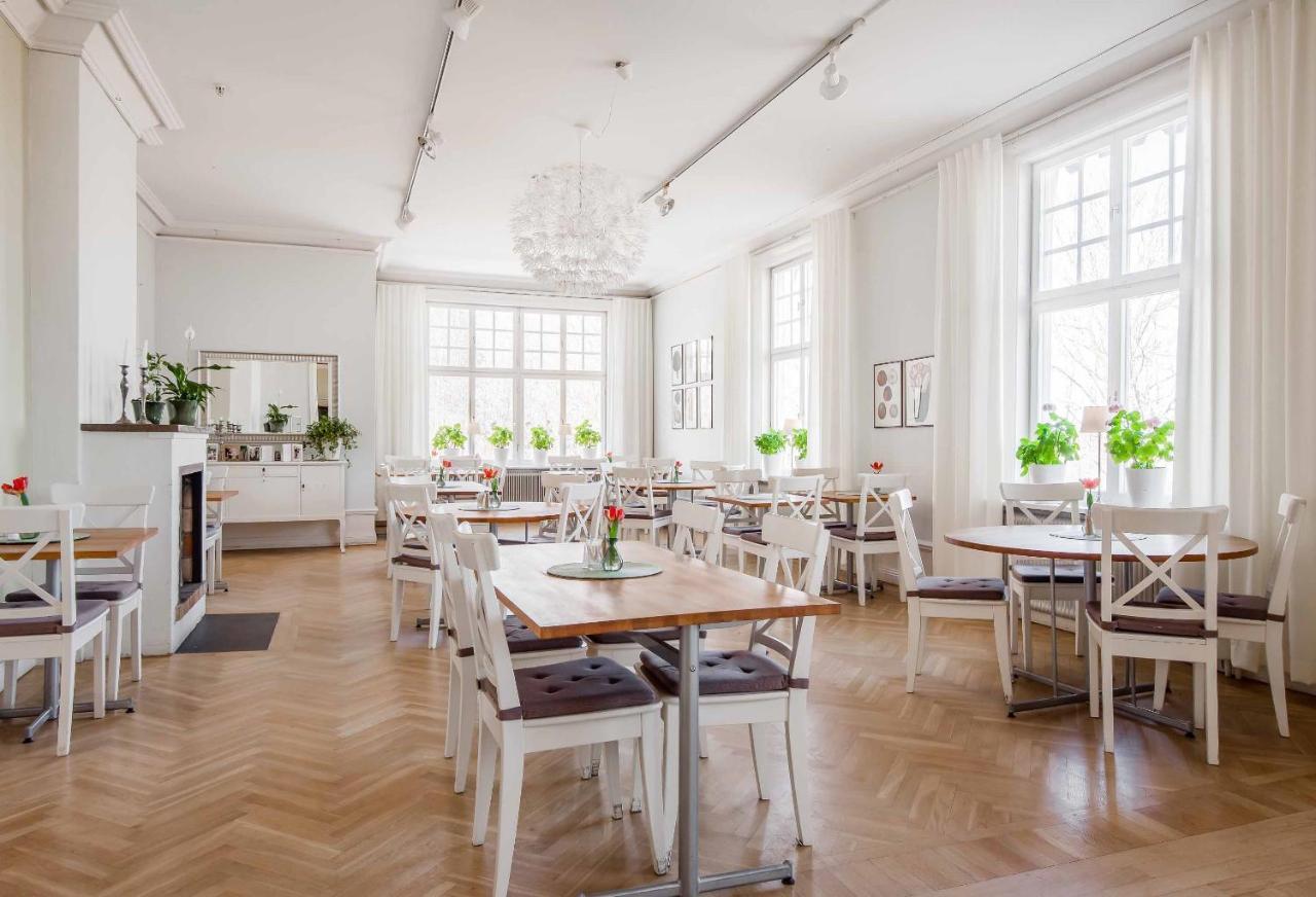 Wij Traedgardar Hotel Ockelbo ภายนอก รูปภาพ